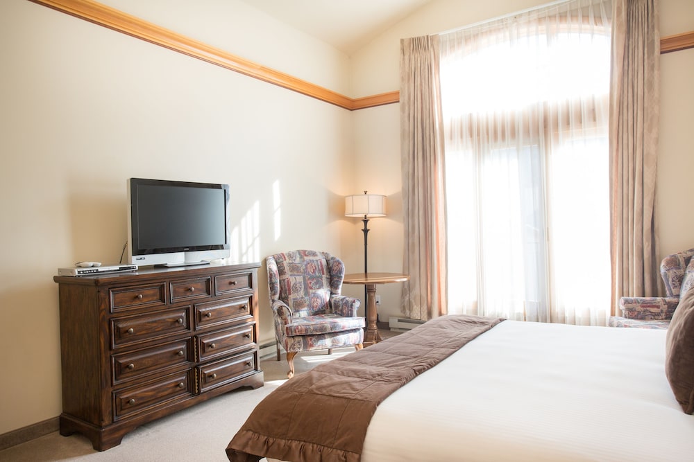 The Inn at Solitude - photo 19