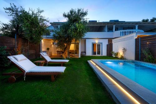 Playia Villas II — 4-Star Luxury Hotel in Corfu, Greece