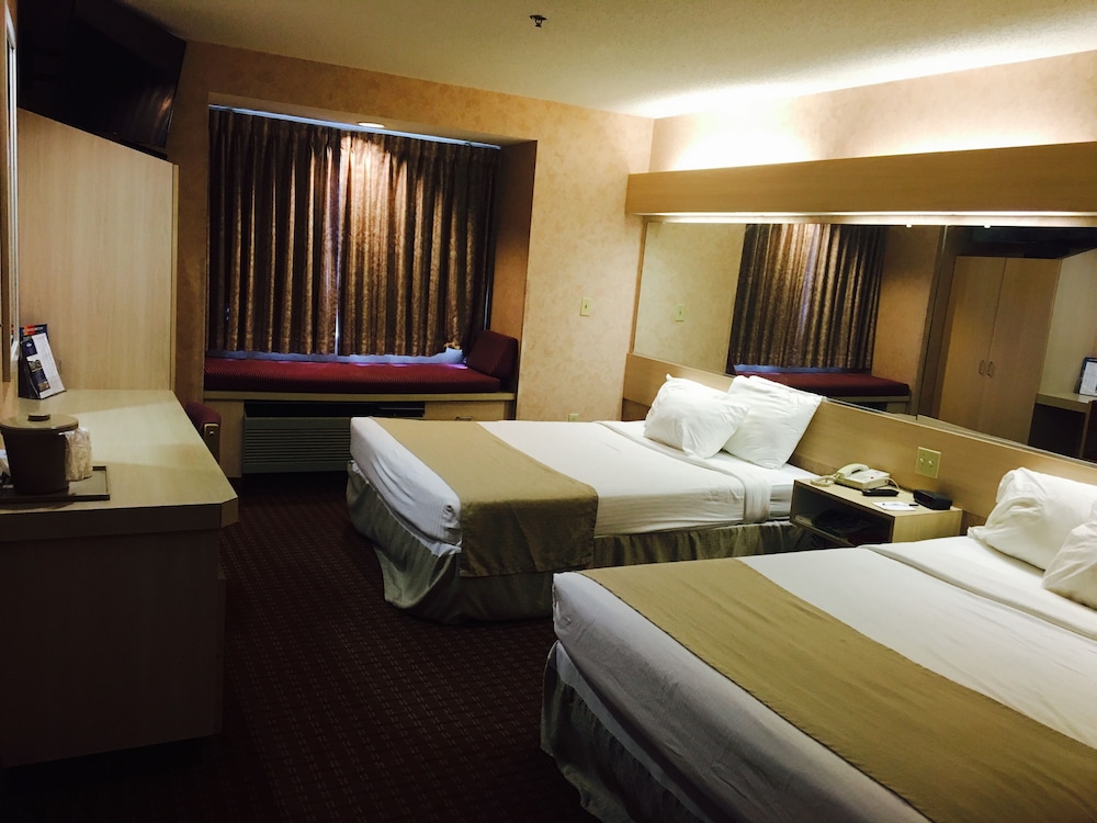 Microtel Inn & Suites by Wyndham Baldwinsville Syracuse - photo 7