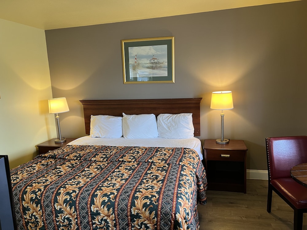Crows Nest Inn Tawas - photo 13
