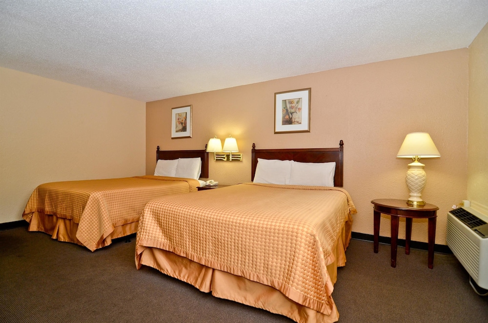 Americas Best Value Inn Smithfield - photo 8