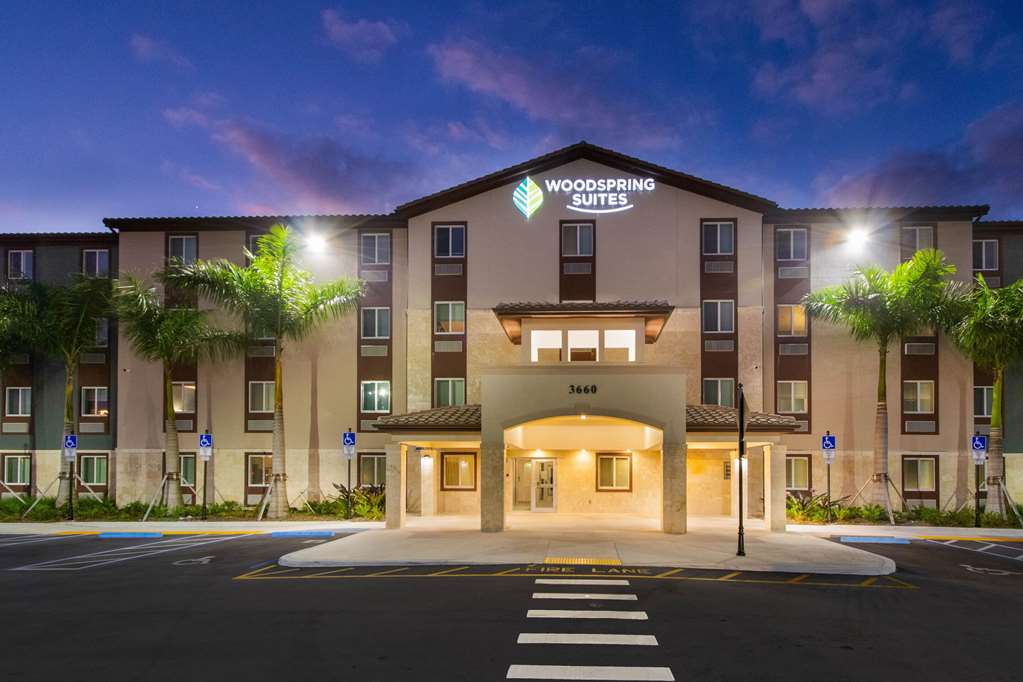 WoodSpring Suites Miramar - photo 5