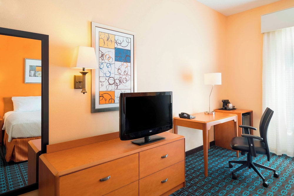 Fairfield Inn & Suites by Marriott State College - photo 8