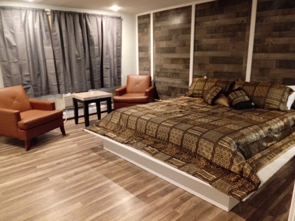 Town Line Motel - photo 33