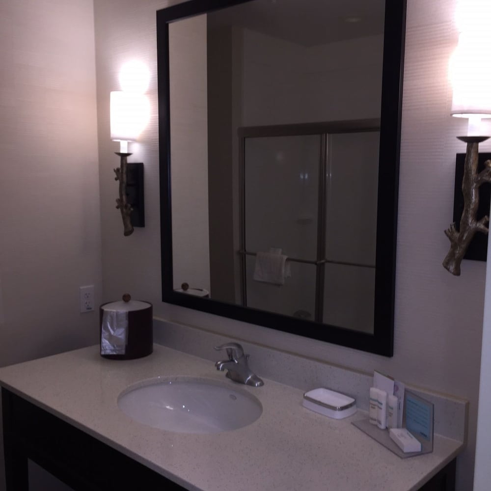 Hampton Inn & Suites Stroudsburg Pocono Mountains - photo 21