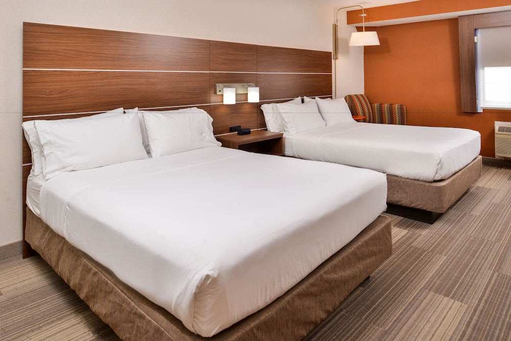 Holiday Inn Express Westley North Patterson Area - photo 10