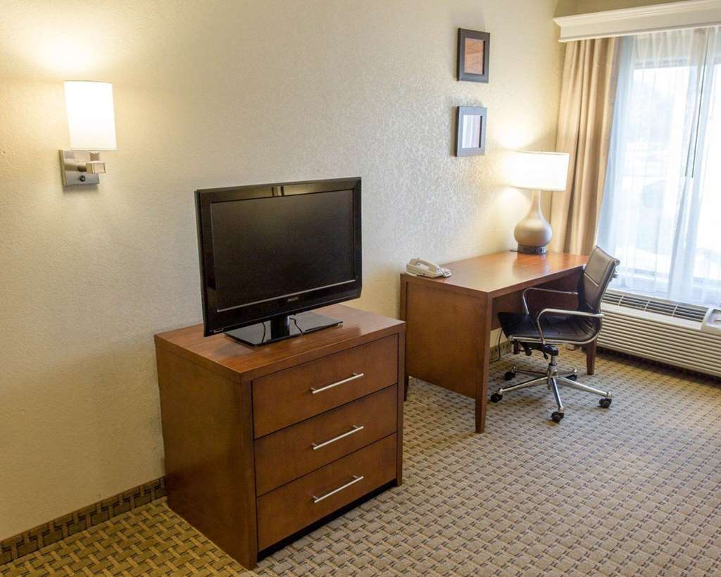 Comfort Inn Hammond - photo 21