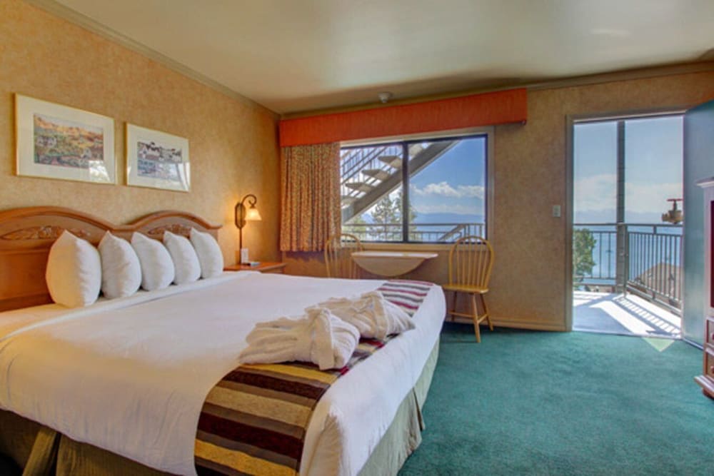 Pepper Tree Inn - photo 16