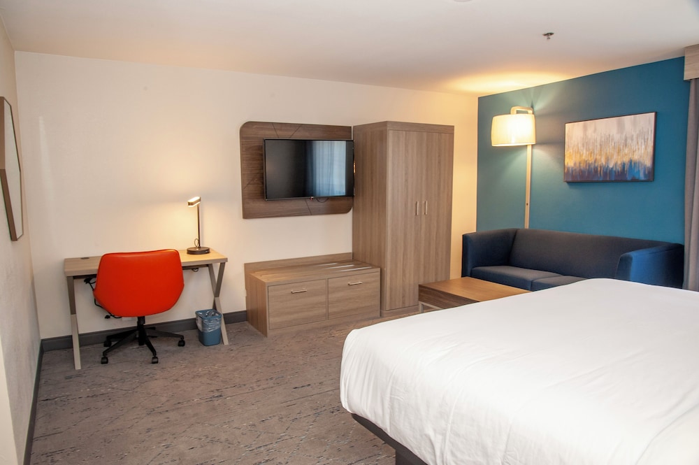Holiday Inn Express Airport Tucson by IHG - photo 27