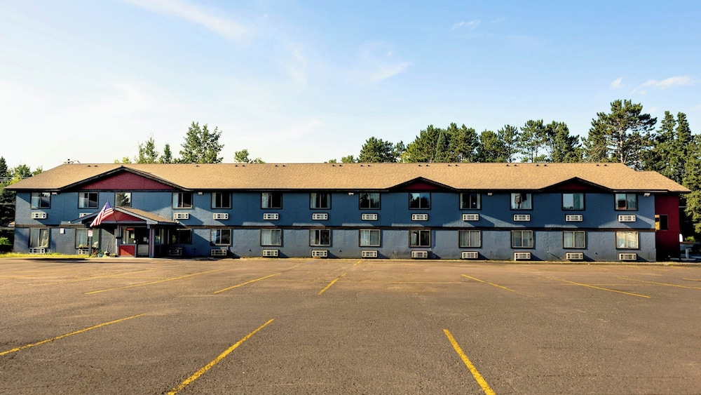 Magnuson Hotel Ironwood - photo 26