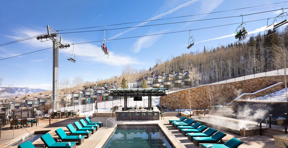 Base Village Residence 731 831 by Dune Vacation Rentals — 4-Star Luxury Hotel in Snowmass Village, United States