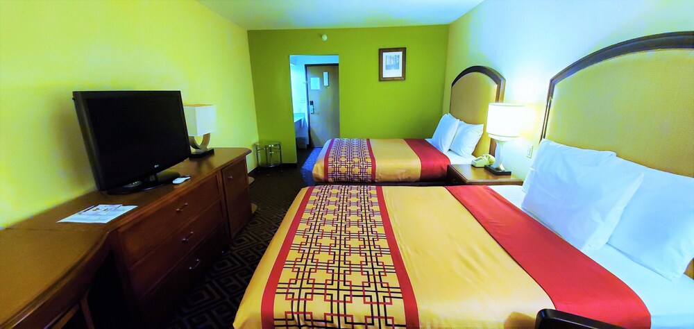 Travel Inn & Suites Sikeston Miner - photo 28
