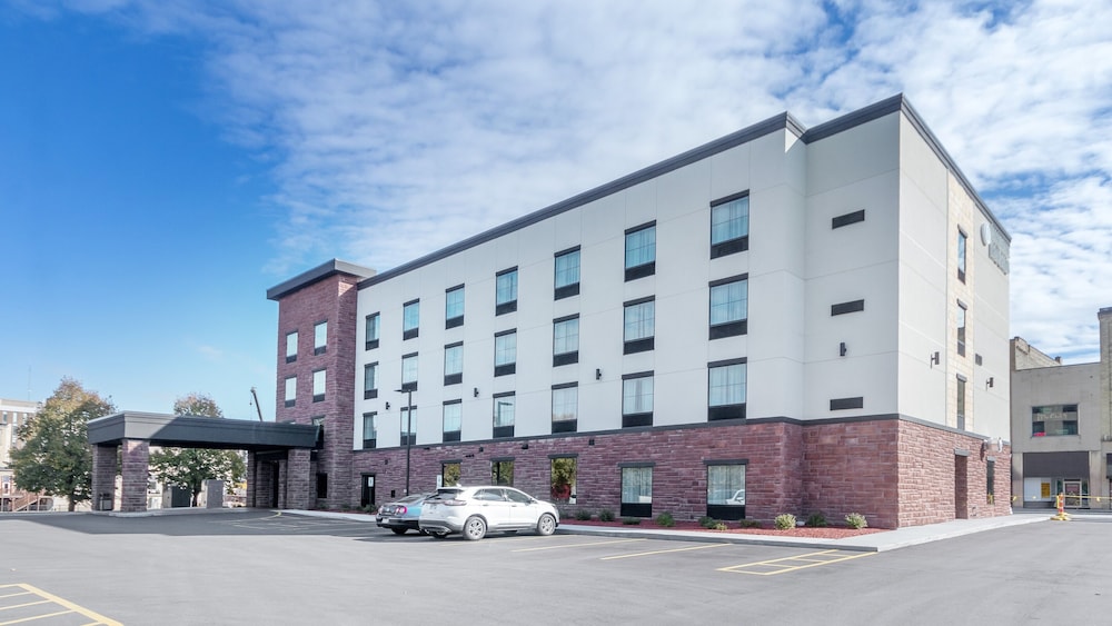 Cobblestone Hotel and Suites Janesville - featured photo