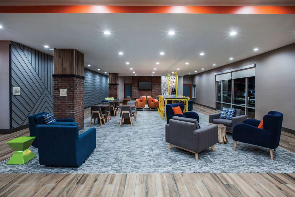 La Quinta Inn & Suites by Wyndham Owasso - photo 5