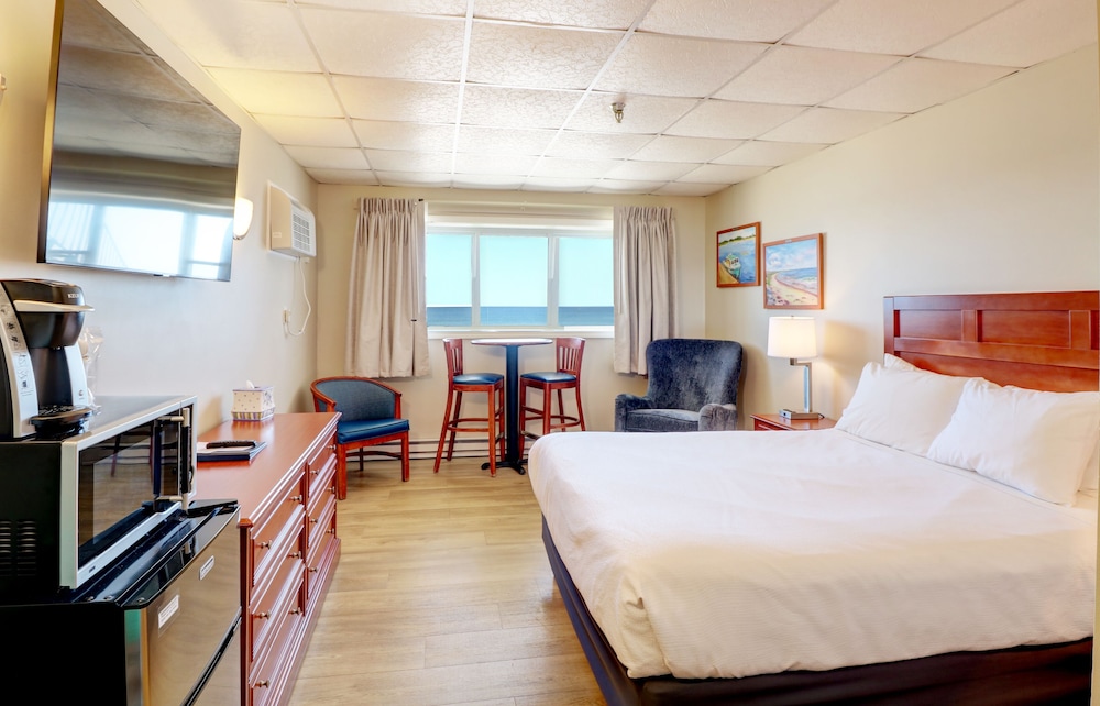 Atlantic Oceanfront Hotel - photo 23