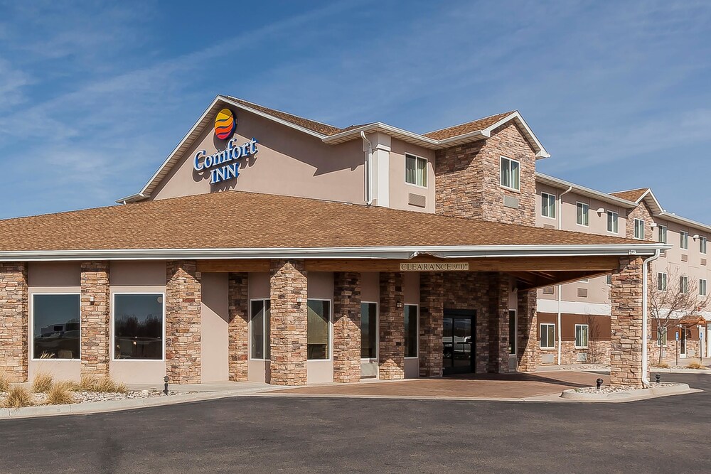 Comfort Inn & Suites Near University of Wyoming - photo 42