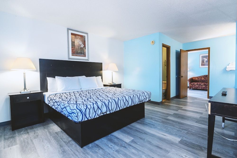 Sky Palace Inn & Suites Wellington - photo 14