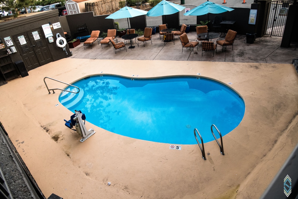 The Sage Hotel - photo 27