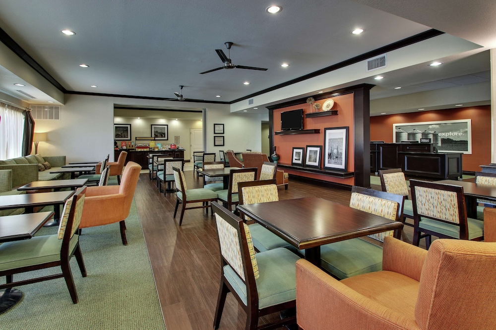 Hampton Inn Vernon - photo 27