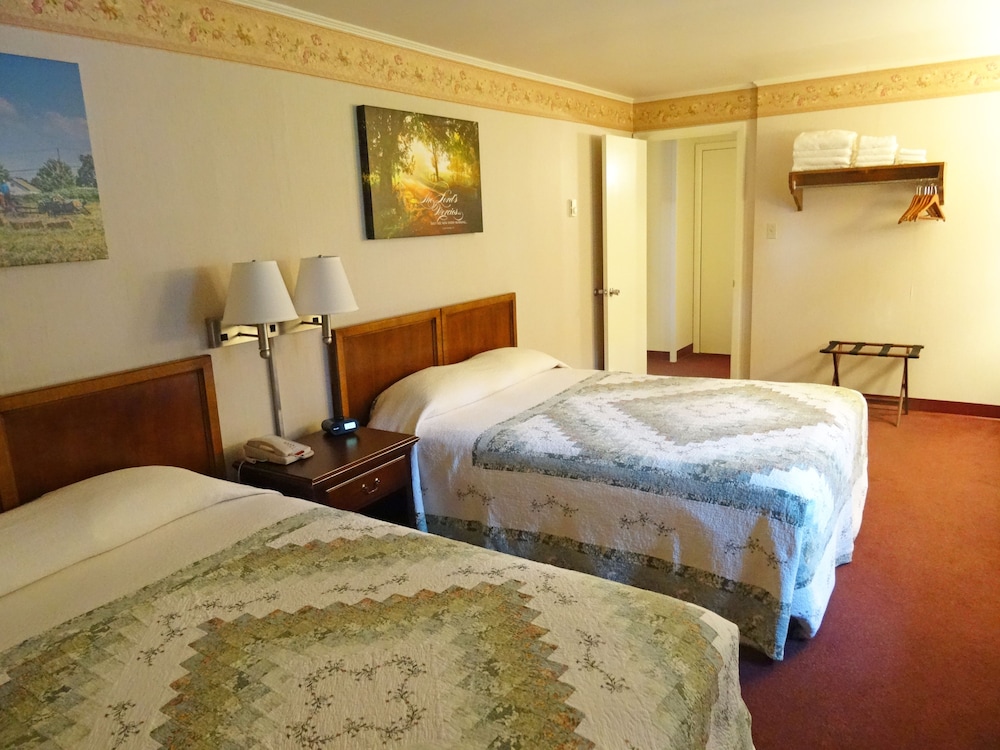 Amish Country Motel - photo 9
