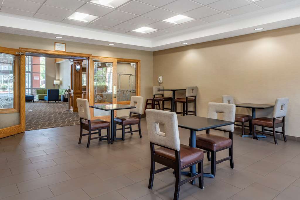 Comfort Suites Salem - photo 44