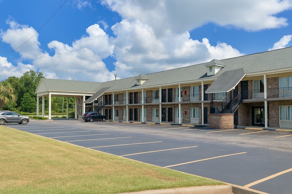 Days Inn by Wyndham Manning - photo 23