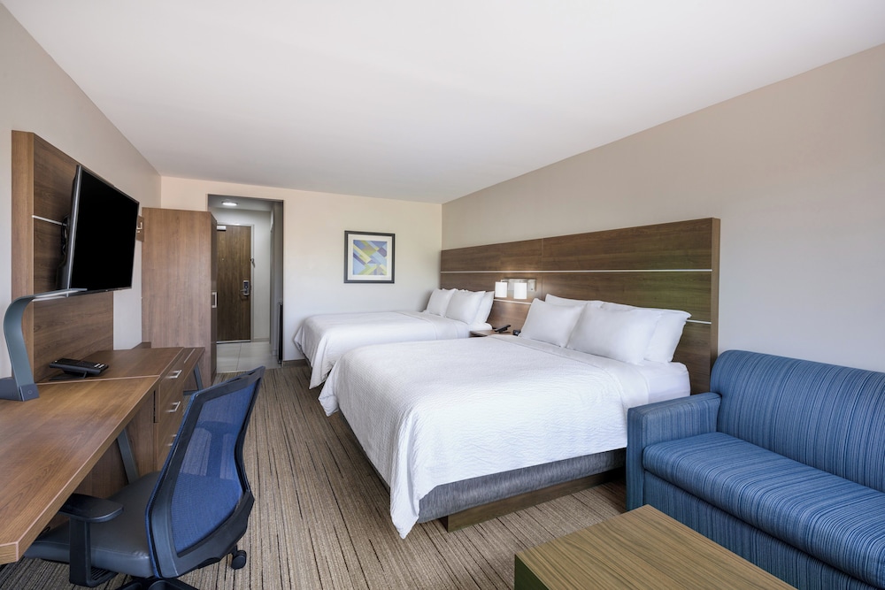 Holiday Inn Express & Suites Phoenix East Gilbert by IHG - photo 19