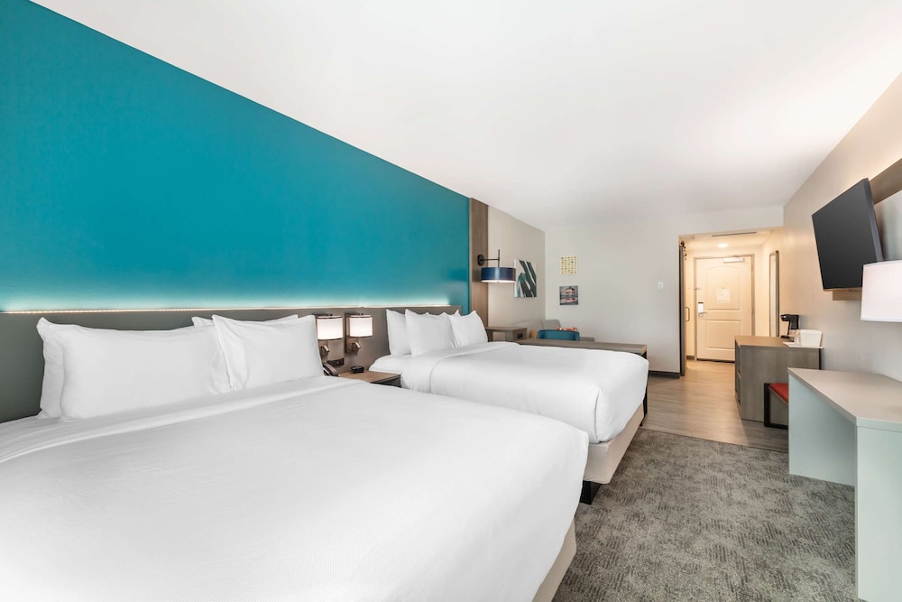 Comfort Suites Fort Myers East I 75 - photo 21
