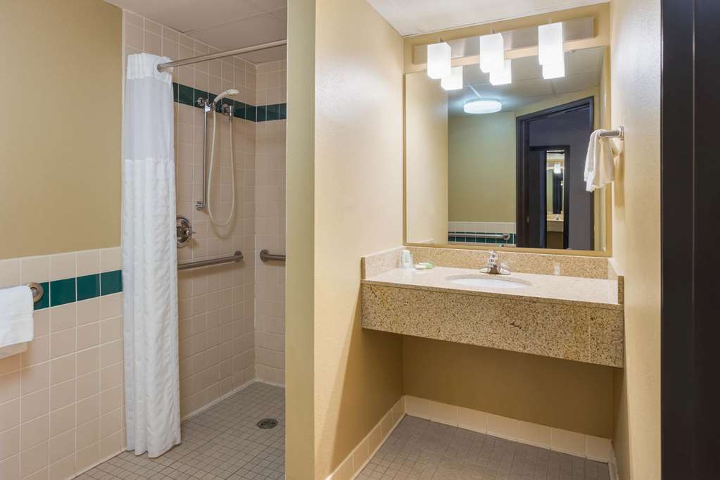 AmericInn by Wyndham Hartford WI - photo 8