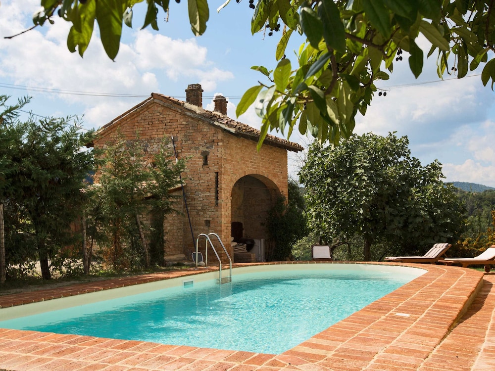 Belvilla by OYO Angels House — 4-Star Luxury Hotel in Salsomaggiore Terme, Italy