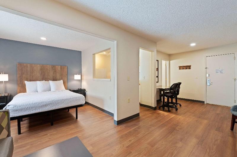 Extended Stay America Charlotte University Place E. McCullough Dr. - photo 38