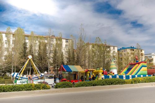 HappyHome — 4-Star Luxury Hotel in Saray, Azerbaijan