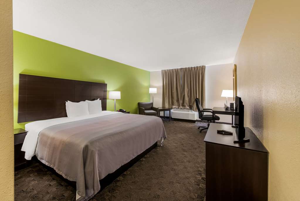 Quality Inn Saint Louis Airport - photo 21