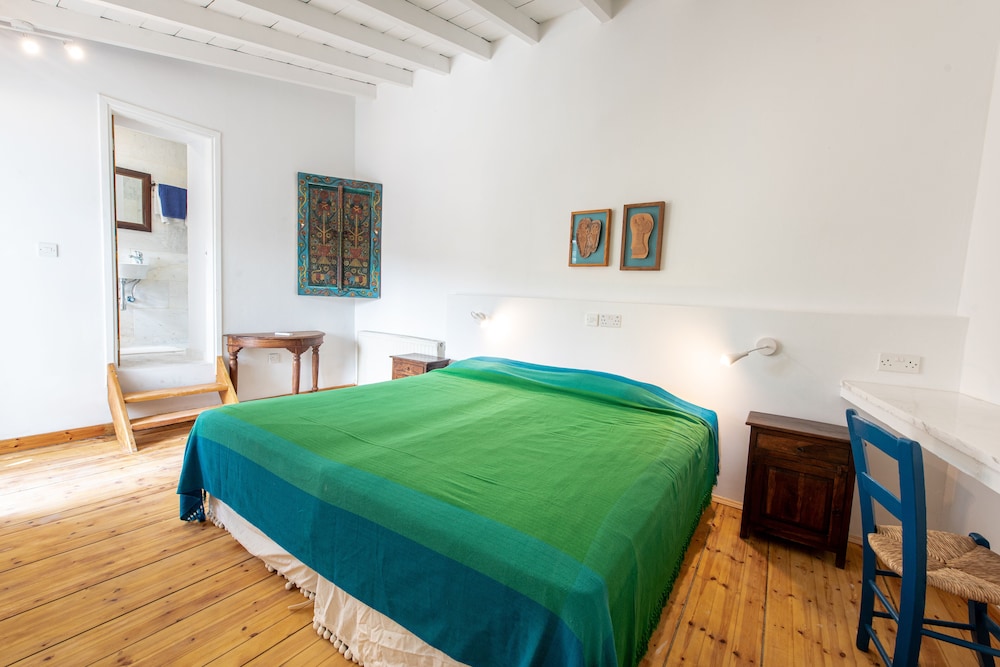 Mespilo House