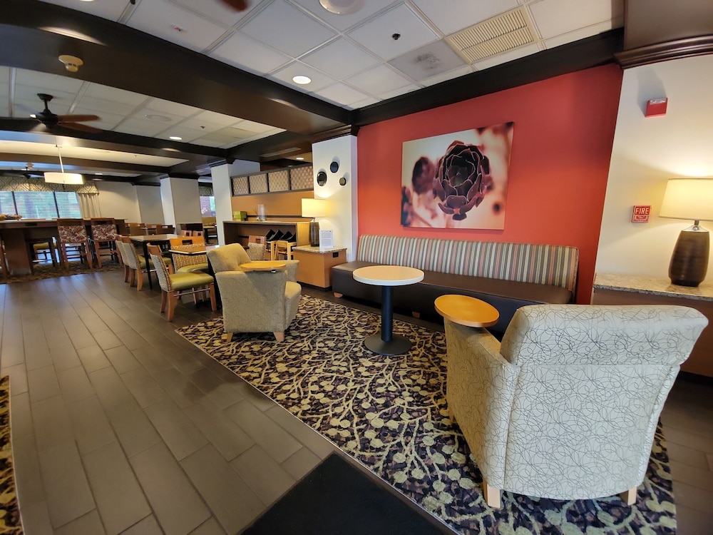 Hampton Inn Pensacola Airport - photo 7