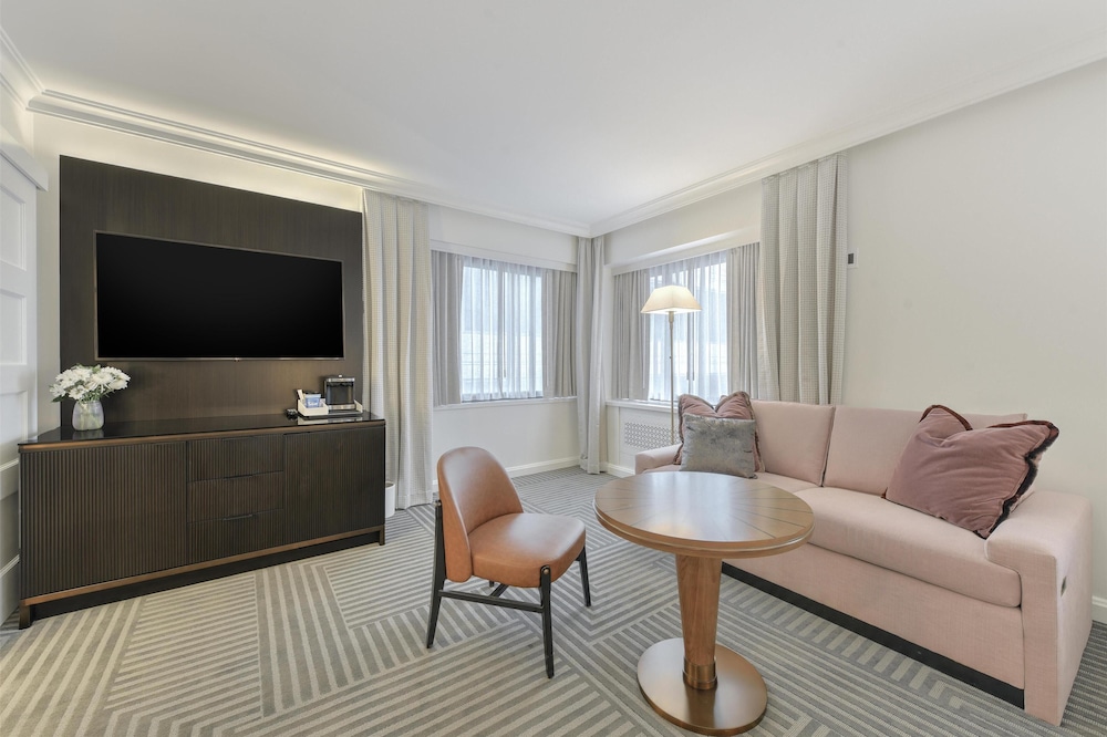 Capital Hilton - photo 81