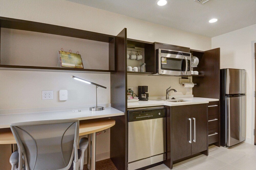 Home2 Suites by Hilton Irving DFW Airport North - photo 12