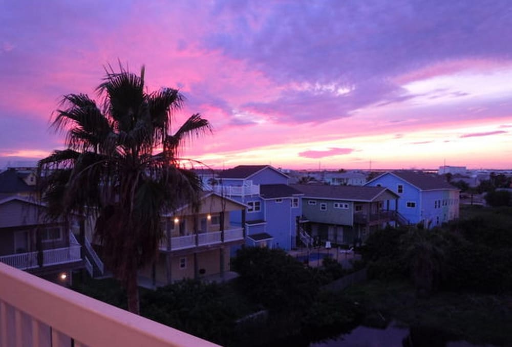 Beachgate CondoSuites and Oceanfront Resort - photo 211
