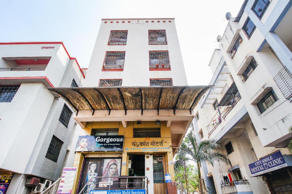 OYO 70336 Royal Orbit Blue