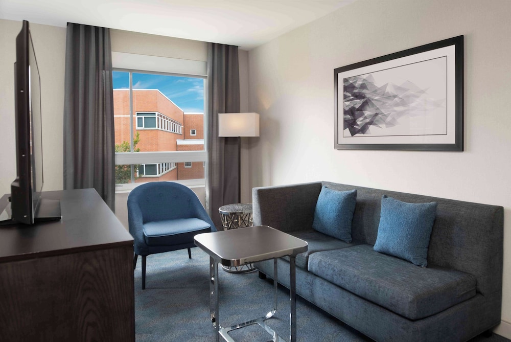 Homewood Suites by Hilton Boston Logan Airport Chelsea - photo 11