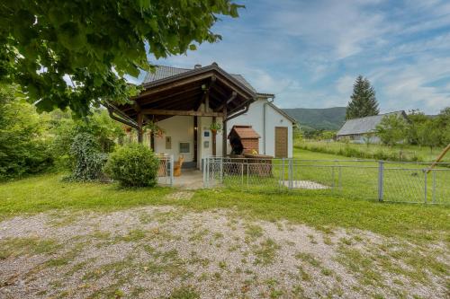 Plitvice Lakes House By The Creek Happy Rentals — 4-Star Luxury Hotel in Korenica, Croatia
