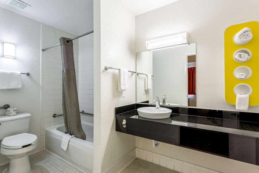 Motel6 Albuquerque NM South Airport - photo 22