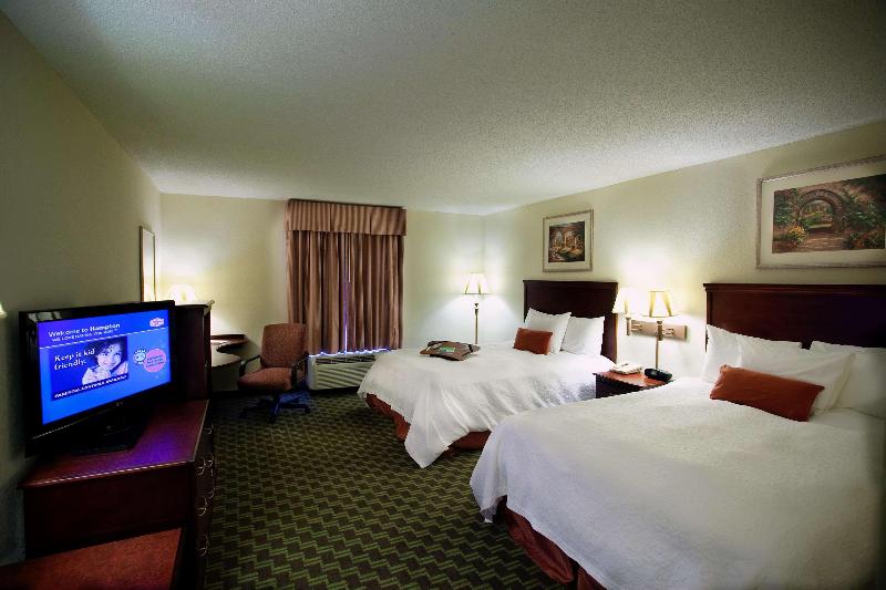 Hampton Inn Carrollton - photo 12