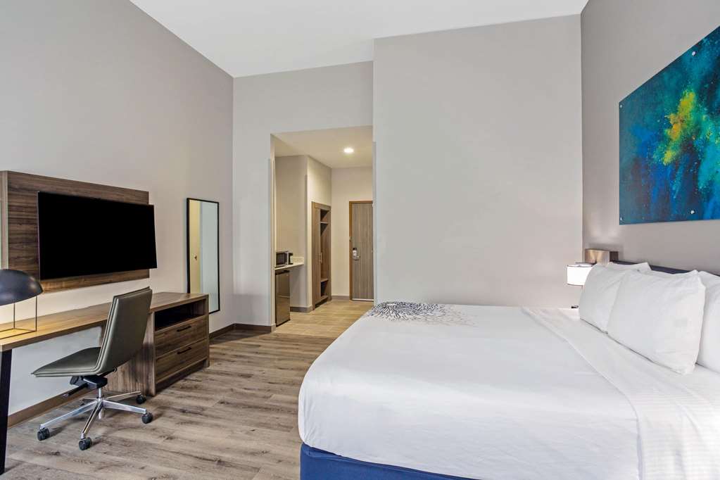 La Quinta Inn & Suites by Wyndham Miramar Beach Destin - photo 21