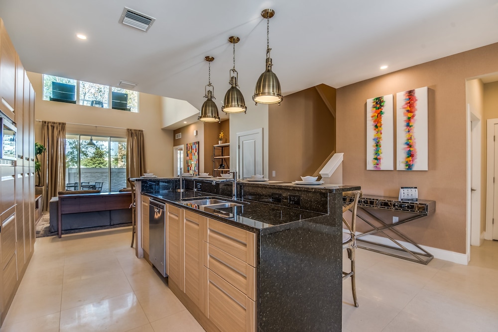 Magic Village Resort 4 Bdrm Townhome - photo 21