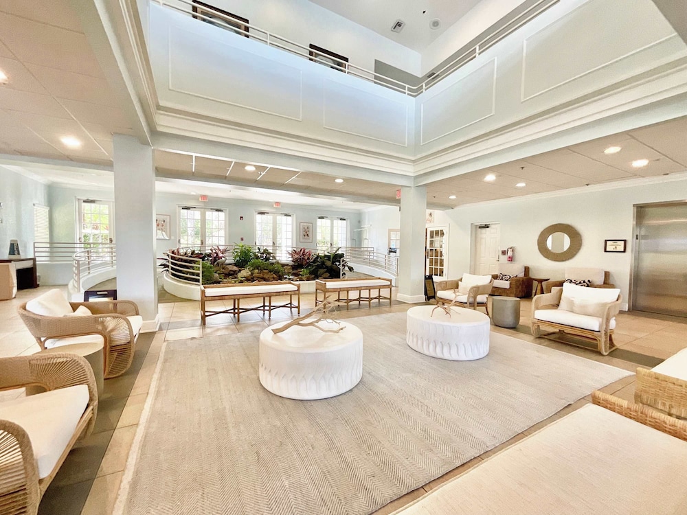 Mickey's Terrace at Bahama Bay — 4-Star Luxury Hotel in Davenport, United States