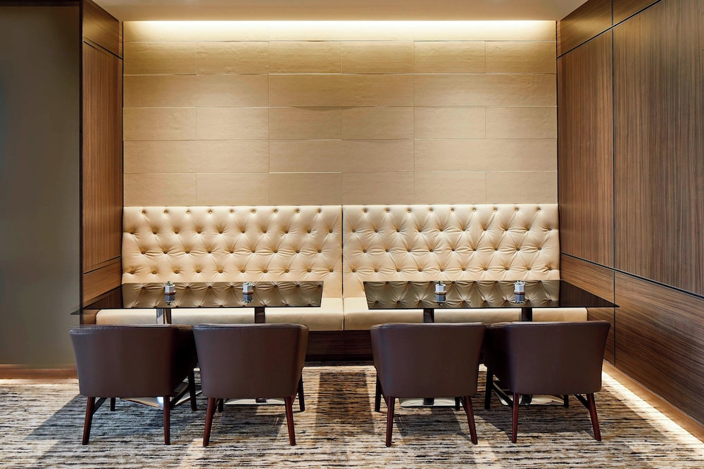 AC Hotel by Marriott Cleveland Beachwood - photo 16
