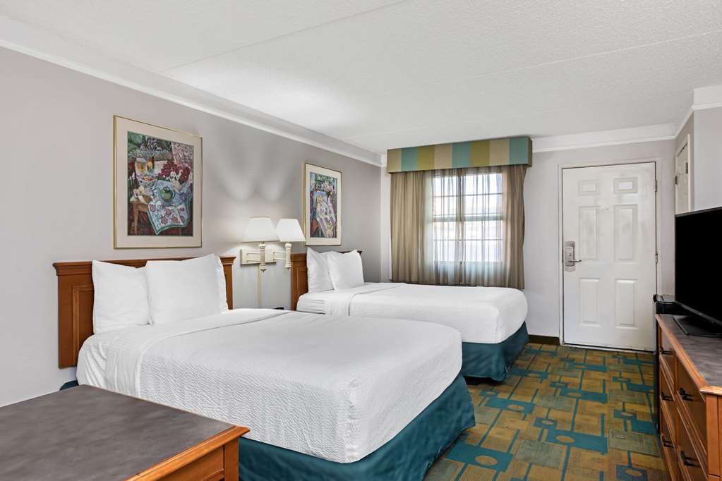 La Quinta Inn by Wyndham El Paso East Lomaland - photo 11