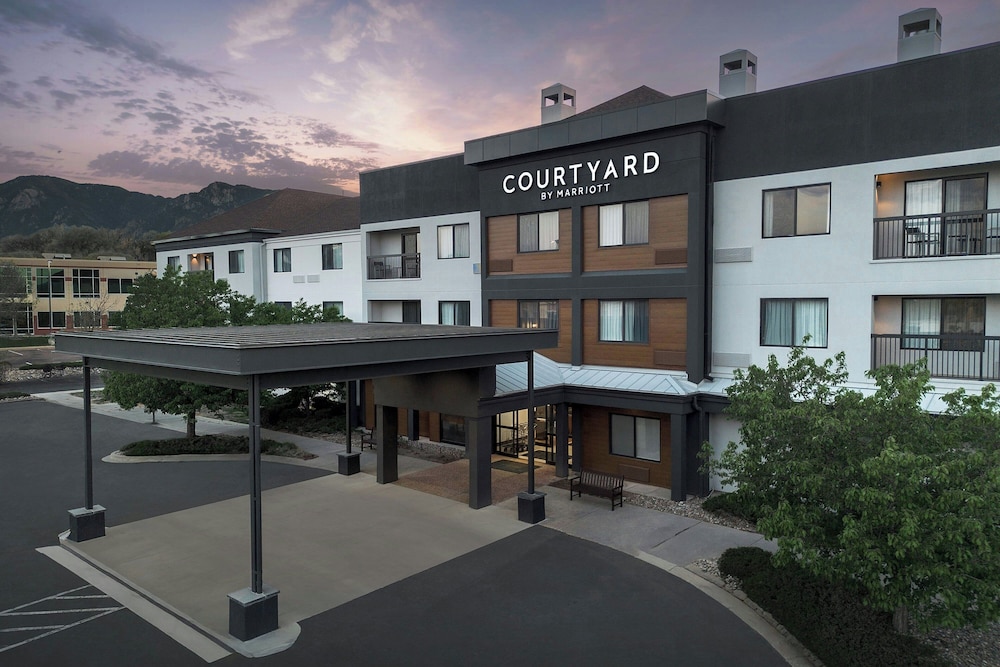 Courtyard Colorado Springs South - photo 42