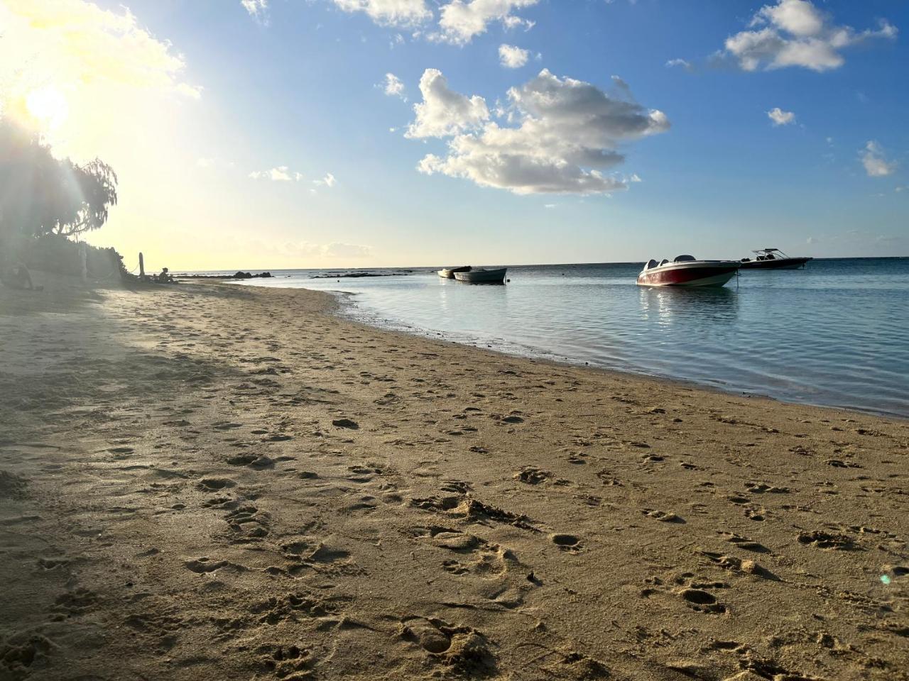 Coastal View Apartments — 4-Star Luxury Hotel in Grand Baie, Mauritius